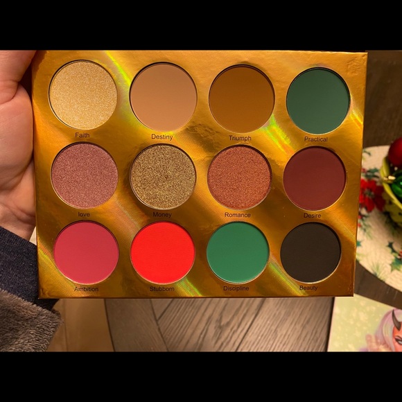 Zodiac Cosmetics Capricorn eyeshadow palette - Picture 2 of 2